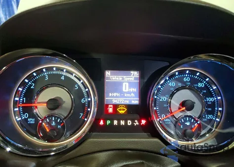 2015 Chrysler Town & Country Touring L z USA, uszkodzony, nr VIN 2C4RC1CG9FR547716